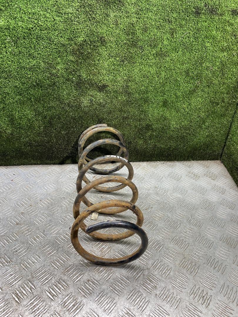 пружина передняя Toyota Avensis 1 поколение (T220) 1999, 2.0 л., 2C, дизель, МКПП, универсал - фото №1
