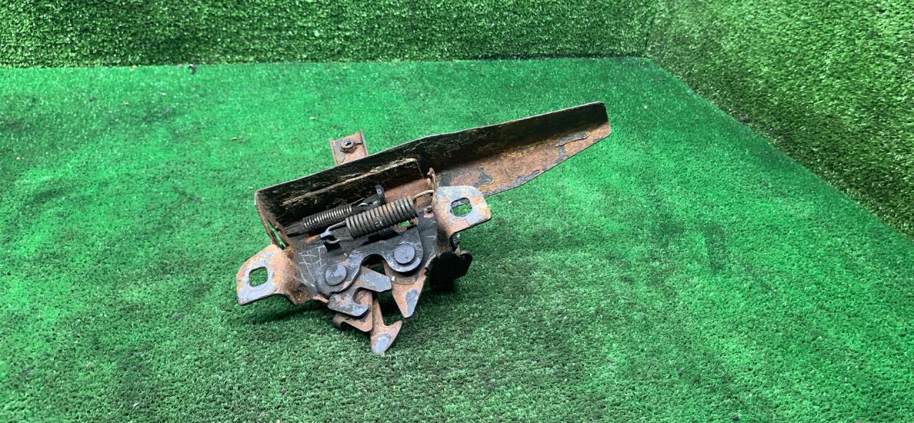 замок капота Great Wall Hover 1 поколение 2008, 2.4 л., бензин, МКПП, внедорожник 5 дв. - фото №1