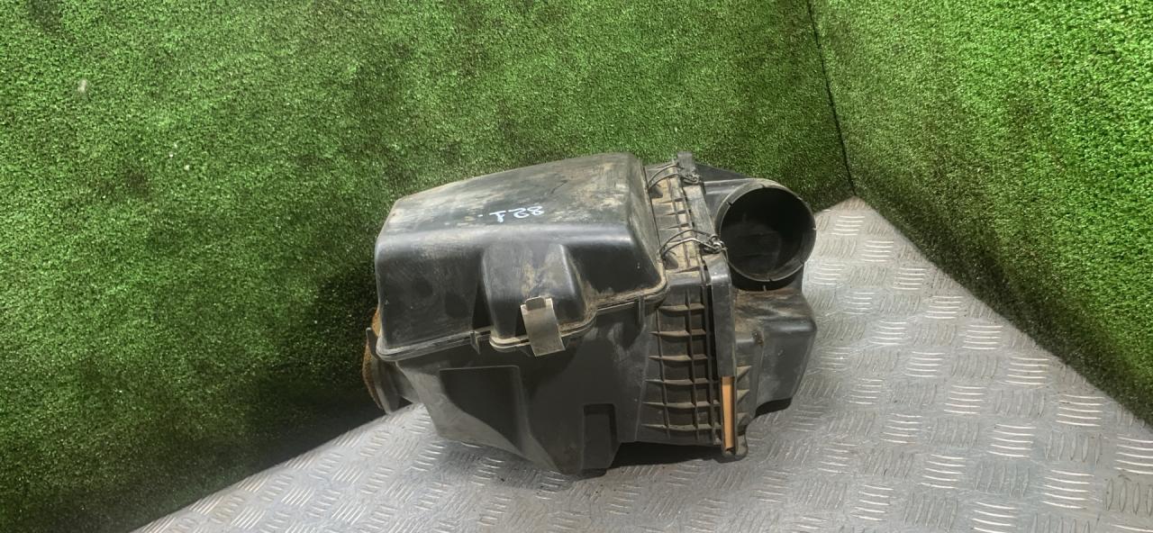 корпус воздушного фильтра Opel Sintra 1 поколение 1997, 2.2 л., X 22 XE, бензин, МКПП, минивэн - фото №1