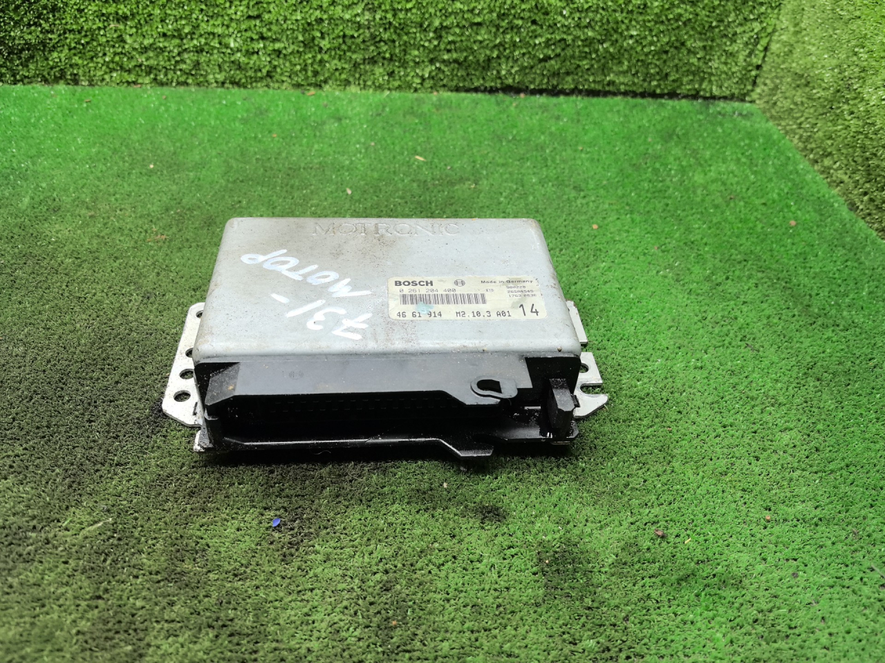 блок управления двигателем Saab 9-3 1 поколение 2002, 2.0 л., бензин, МКПП, хетчбэк 5 дв., 0-261-204-400, 46-61-914 - фото №1