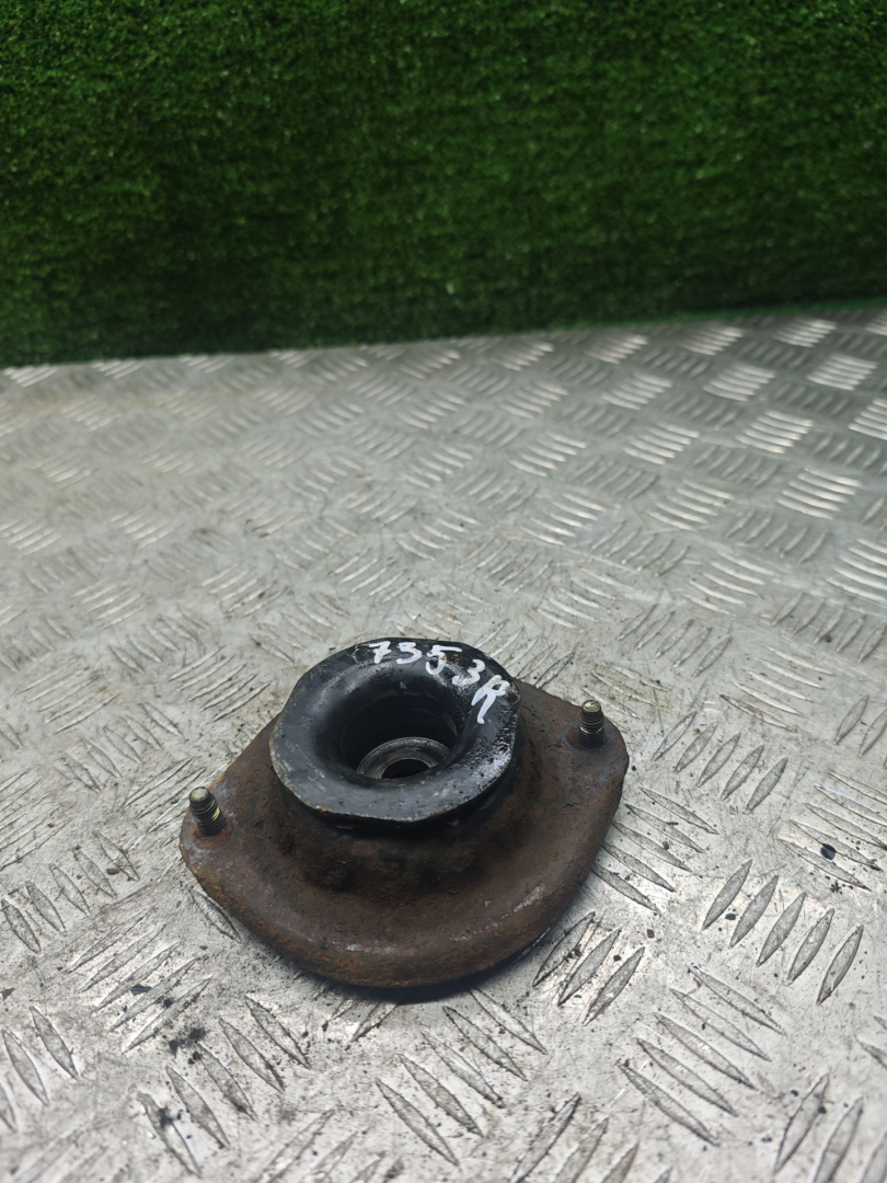 опора амортизатора верхняя (чашка) Kia Shuma 1 поколение 2000, 1.5 л., бензин, МКПП, лифтбэк - фото №1