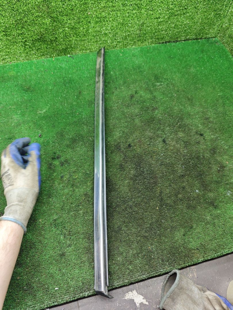 молдинг стекла Great Wall Hover 1 поколение 2008, 2.4 л., бензин, МКПП, внедорожник 5 дв. - фото №1