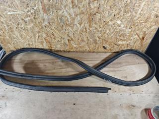 уплотнитель Lada XRAY 1 поколение 2019, 1.6 л., бензин, МКПП, внедорожник 5 дв.