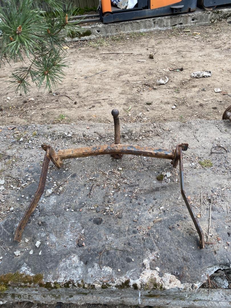 прицепное устройство (фаркоп) Renault Laguna 1 поколение 1997, 1.8 л., бензин, МКПП, хетчбэк 5 дв. - фото №1