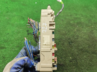 блок предохранителей Mazda 323 5 поколение 1998, 1.5 л., бензин, МКПП, хетчбэк 3 дв.