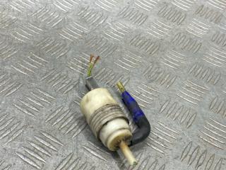 насос (моторчик) омывателя стекла Volkswagen Passat B2 1987, 1.6 л., CR, дизель, МКПП, хетчбэк 5 дв., 171955651