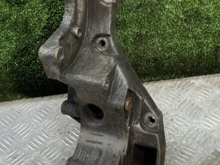 кронштейн компрессора кондиционера Renault Megane 1 поколение 1997, 1.6 л., бензин, МКПП, хетчбэк 5 дв., 7700272975