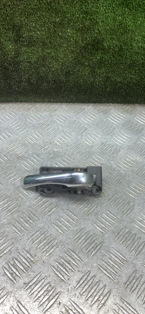 ручка внутренняя передняя левая Alfa Romeo 156 1 поколение 1999, 2.0 л., бензин, МКПП, седан - фото №1