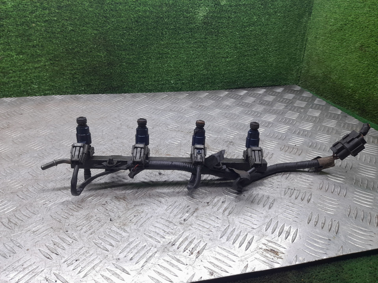 форсунка Kia Shuma 1 поколение 2000, 1.5 л., бензин, МКПП, лифтбэк, 0K2A313250 - фото №1