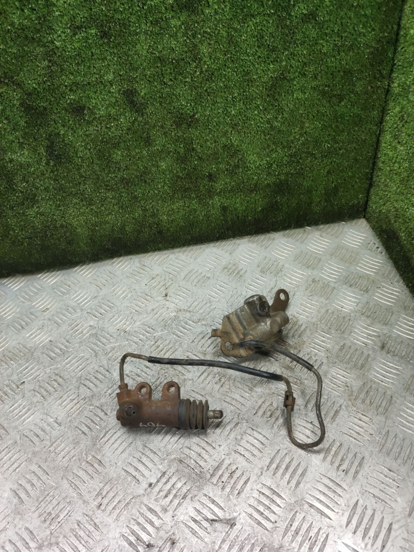 цилиндр сцепления рабочий Toyota Picnic 1 поколение XM10 2000, 2.2 л., дизель, МКПП, минивэн - фото №1