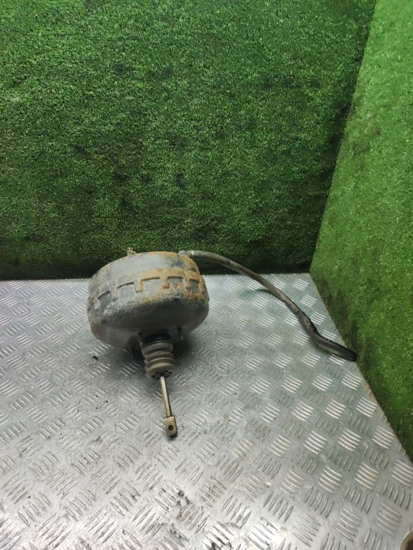 вакуумный усилитель тормозов Renault Laguna 1 поколение 1998, 1.8 л., бензин, МКПП, универсал - фото №1