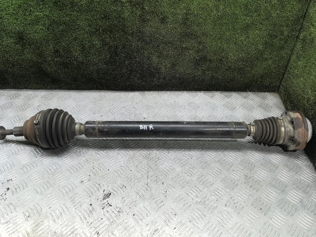 полуось передняя правая (приводной вал, ШРУС) Skoda Octavia 3 поколение (A7) 2013, 1.8 л., бензин, МКПП, лифтбэк - фото №1