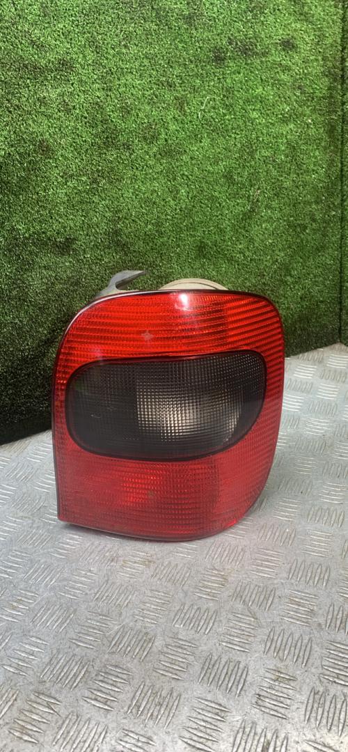 фонарь задний правый Citroen Xsara 1 поколение 1999, 1.8 л., бензин, МКПП, универсал - фото №1