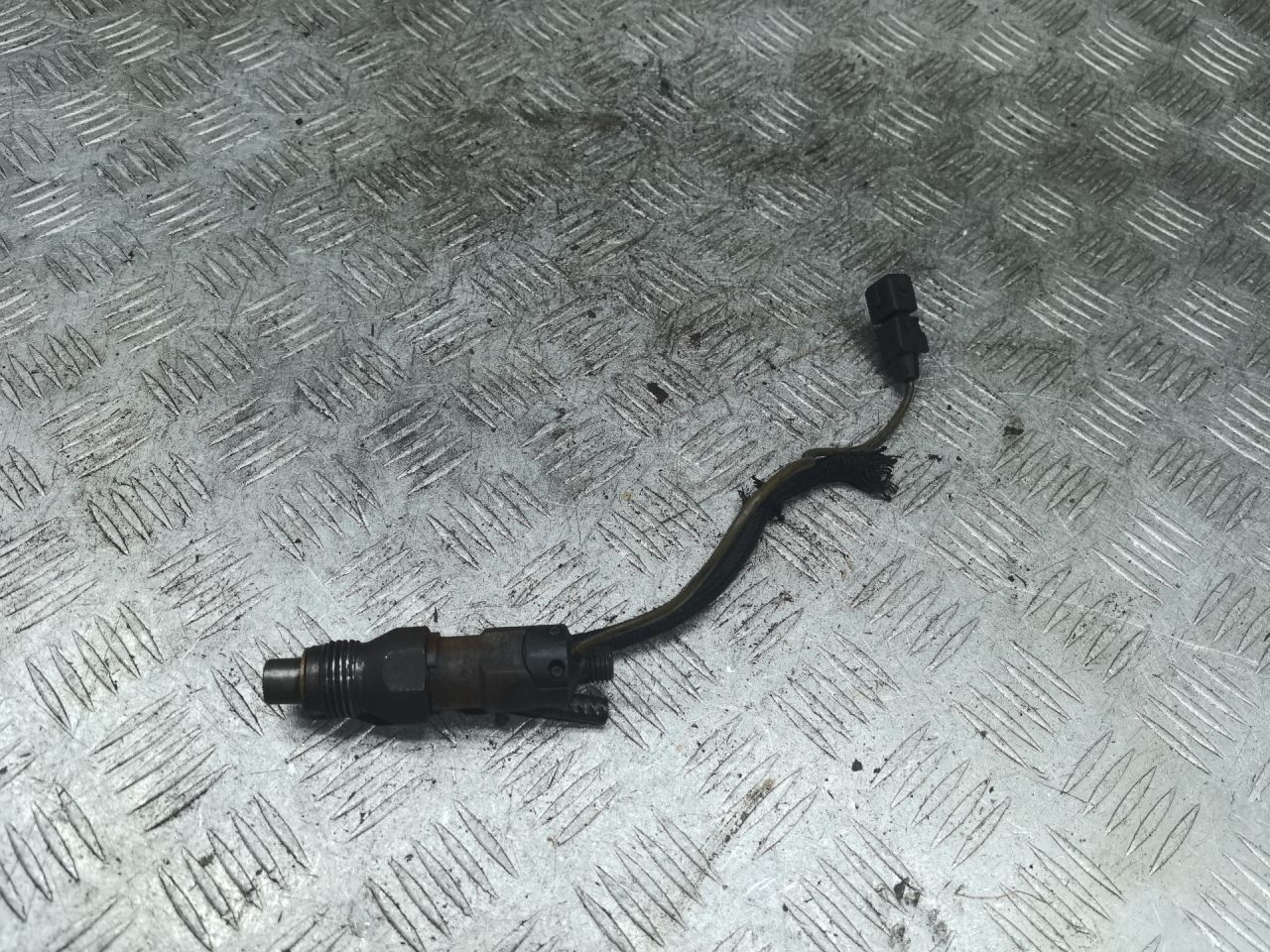 форсунка управляющая Peugeot 806 1 поколение 1997, 2.1 л., дизель, МКПП, минивэн, LDCR02101AA1 - фото №1