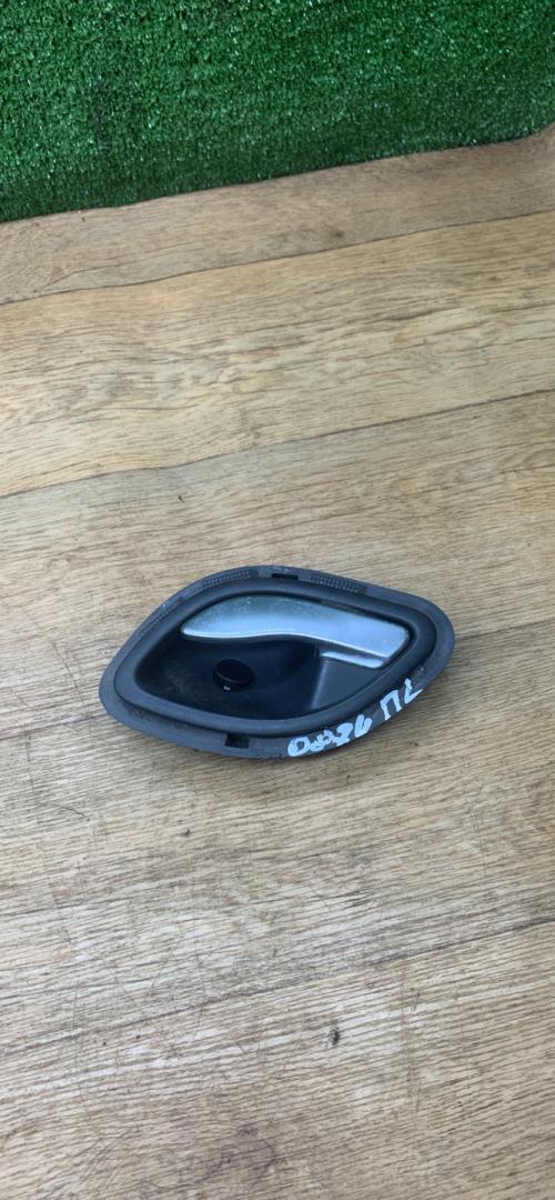 ручка внутренняя передняя левая Renault Laguna 2 поколение 2002, 1.9 л., дизель, МКПП, хетчбэк 5 дв. - фото №1