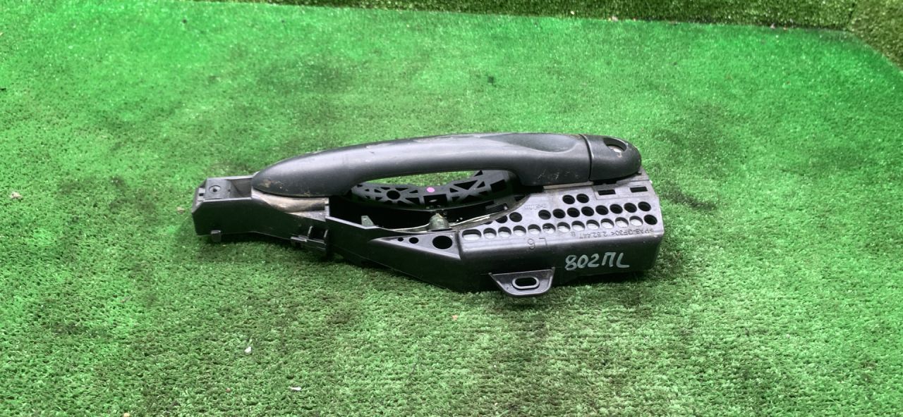 ручка наружная Lada XRAY 1 поколение 2019, 1.6 л., бензин, МКПП, внедорожник 5 дв. - фото №1