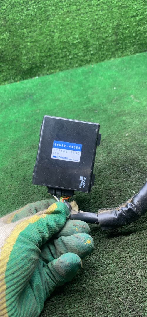 блок управления печки / климат-контроля Toyota Picnic 1 поколение XM10 2000, 2.0 л., бензин, МКПП, минивэн, 8865044050 - фото №1