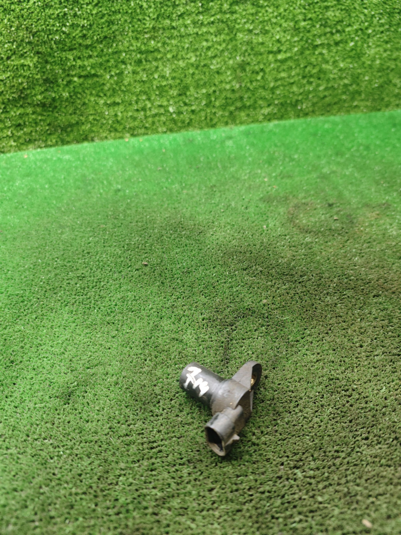 датчик распредвала Lada 2114 1 поколение 2005, 1.5 л., бензин, МКПП, хетчбэк 5 дв., 21113706040 - фото №1