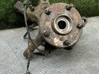 ступица передняя правая Toyota Picnic 1 поколение XM10 1999, 2.2 л., 3C-TE, дизель, МКПП, минивэн