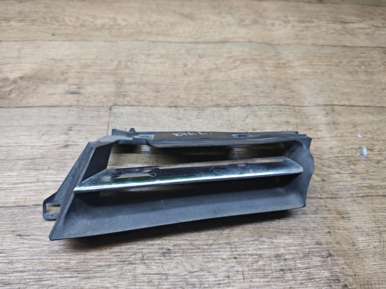 решетка радиатора Alfa Romeo 156 1 поколение 1999, 2.0 л., бензин, МКПП, хетчбэк 5 дв. - фото №1