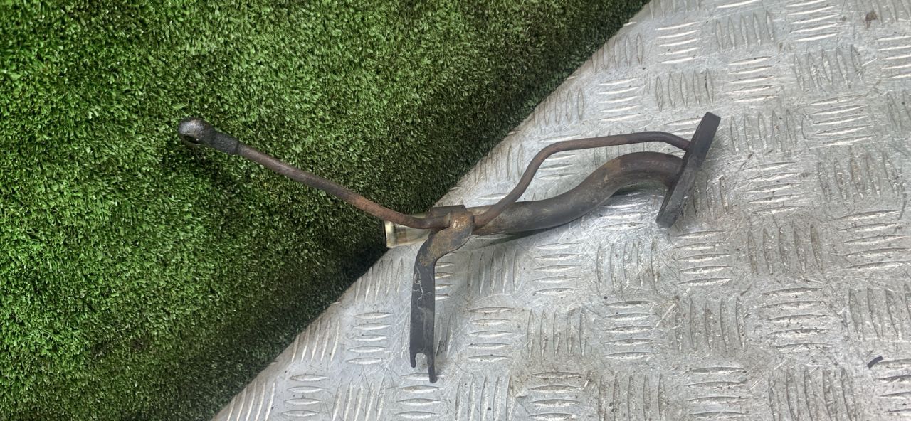 масляная трубка турбины Toyota Picnic 1 поколение XM10 1999, 2.2 л., 3C-TE, дизель, МКПП, минивэн - фото №1