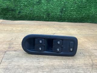 блок управления стеклоподъемниками Renault Duster 1 поколение 2014, 2.0 л., F4R 400, бензин, МКПП, внедорожник 5 дв., полный привод, 8200160603