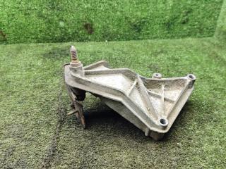 кронштейн КПП Renault Laguna 1 поколение 1998, 1.8 л., бензин, МКПП, универсал, 7700817262