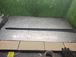 молдинг лобового стекла Mercedes-Benz A-Класс W168 2000, 1.6 л., бензин, МКПП, хетчбэк 5 дв.