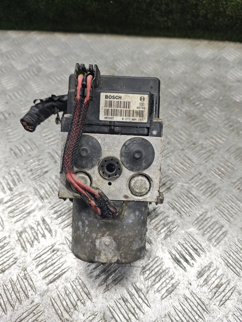 блок ABS Rover 200 Series 3 поколение 1995, 1.4 л., бензин, МКПП, хетчбэк 5 дв., 0273004247, 0265216519 - фото №1