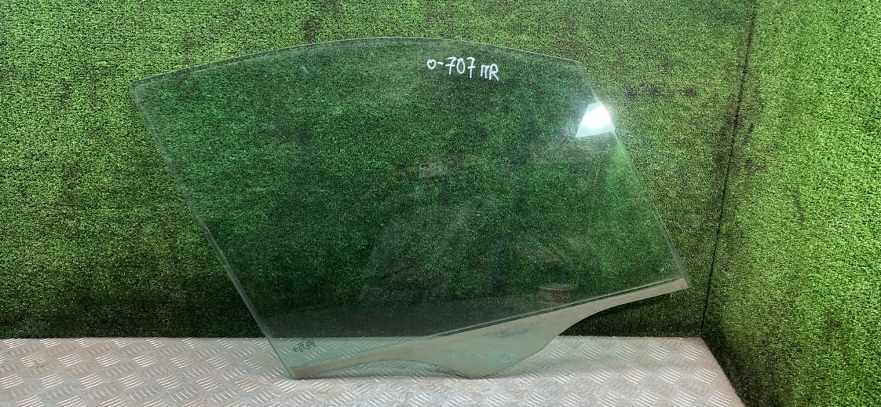 стекло двери передней правой Mercedes-Benz A-Класс W168 2000, 1.6 л., бензин, МКПП, хетчбэк 5 дв. - фото №1