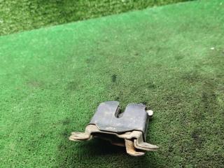 замок багажника Toyota Corolla 7 поколение (E100) 1995, 1.3 л., 4E-FE, бензин, МКПП, хетчбэк 3 дв.