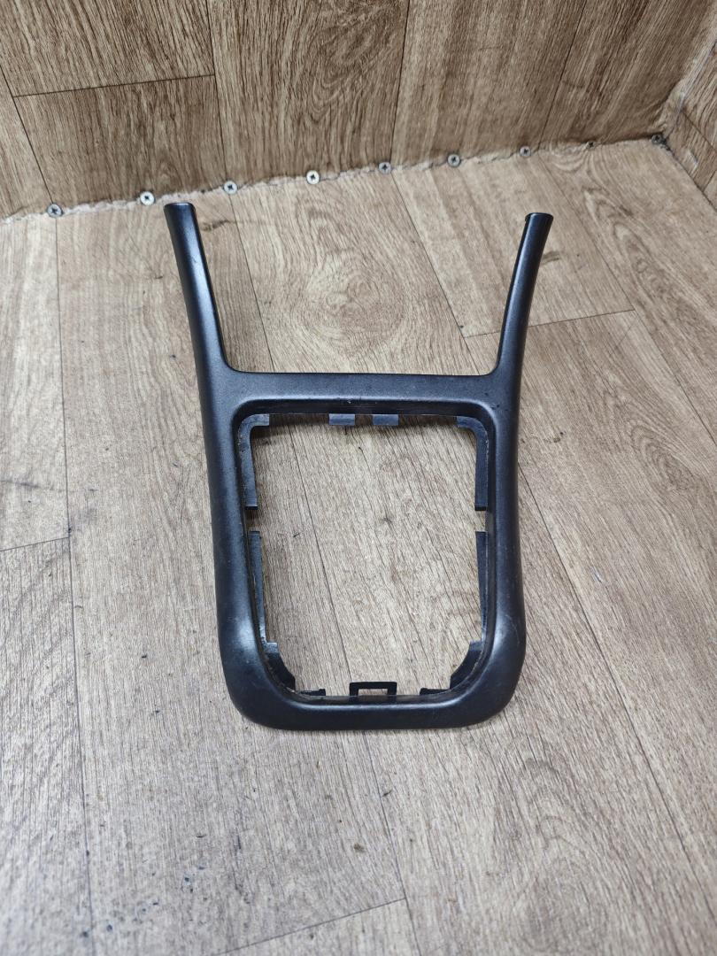 рамка обрамление кулисы Citroen Xsara 1 поколение 1999, 1.8 л., бензин, МКПП, универсал - фото №1