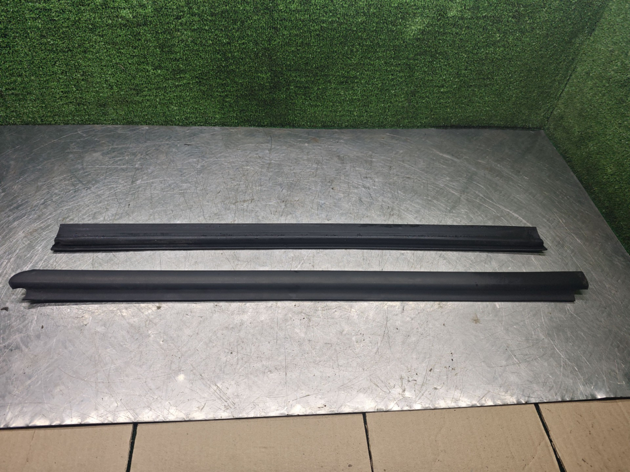 молдинг стекла Opel Sintra 1 поколение 1997, 2.2 л., X 22 XE, бензин, МКПП, минивэн - фото №1