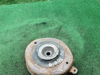 опора амортизатора верхняя (чашка) Renault Scenic 1 поколение 1998, 1.6 л., бензин, МКПП, минивэн