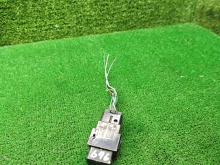 кнопка аварийной сигнализации Toyota Picnic 1 поколение XM10 2000, 2.2 л., дизель, МКПП, минивэн, 157962