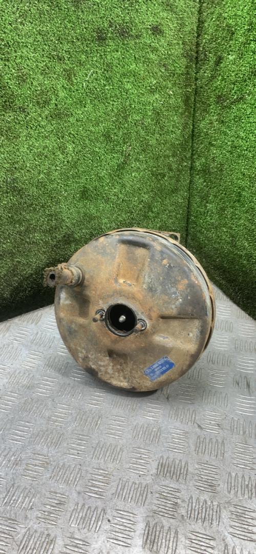 вакуумный усилитель тормозов Volkswagen Passat B2 1987, 1.9 л., дизель, МКПП, хетчбэк 5 дв. - фото №1