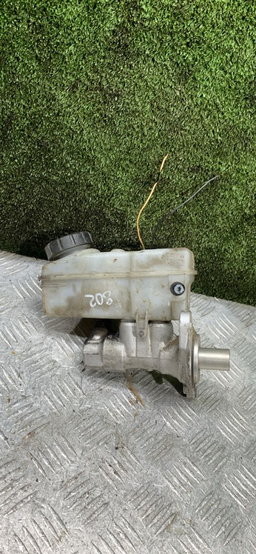 цилиндр тормозной главный Lada XRAY 1 поколение 2019, 1.6 л., бензин, МКПП, внедорожник 5 дв. - фото №1