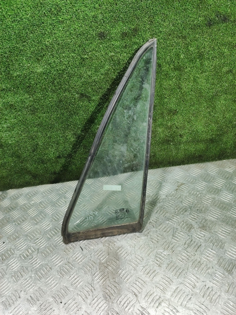 стекло двери передней левой Hyundai Galloper 2 поколение 2000, 2.5 л., D4BH, дизель, МКПП, внедорожник 3 дв. - фото №1