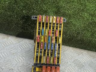 блок предохранителей Renault Safrane 1 поколение [рестайлинг] 1996, 2.2 л., дизель, МКПП, хетчбэк 5 дв.