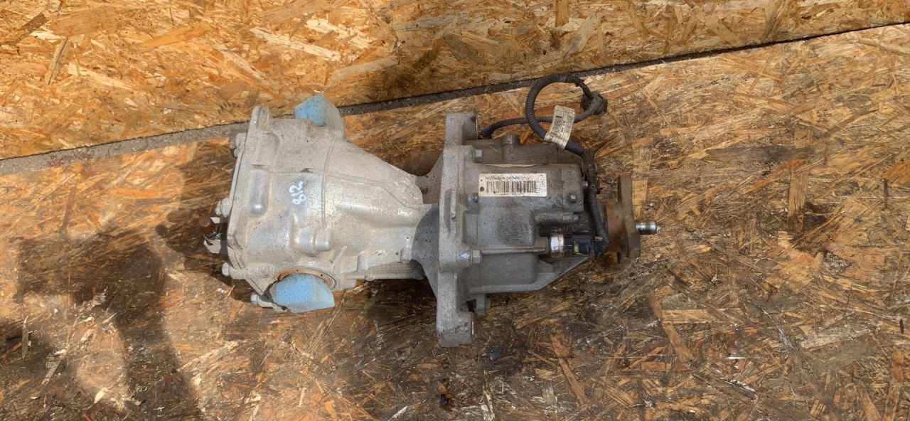 редуктор заднего моста Kia Sportage 3 поколение 2011, 2.0 л., бензин, АКПП, внедорожник 5 дв., полный привод, ABH250360 - фото №1