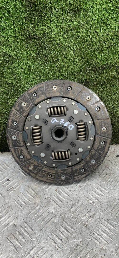 диск сцепления Fiat Punto 2 поколение 2000, 1.2 л., бензин, МКПП, хетчбэк 5 дв. - фото №1