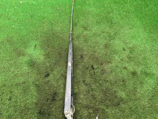 щеткодержатель (поводок стеклоочистителя, дворник) Mazda 626 GF 1998, 2.0 л., бензин, МКПП, хетчбэк 5 дв.