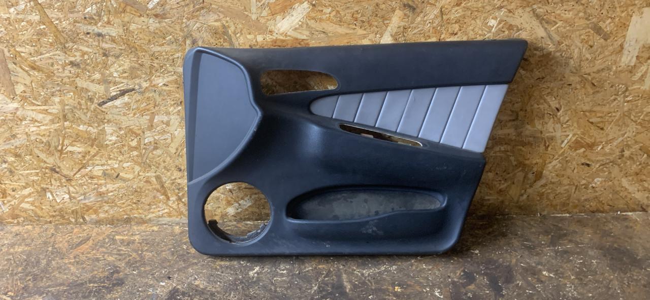 обшивка двери передняя правая Alfa Romeo 156 1 поколение 1999, 2.0 л., бензин, МКПП, седан - фото №1