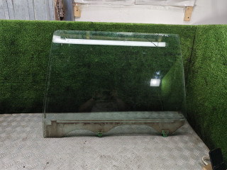 стекло двери задней левой Nissan Serena С23 [рестайлинг] 1995, 2.3 л., дизель, МКПП, минивэн