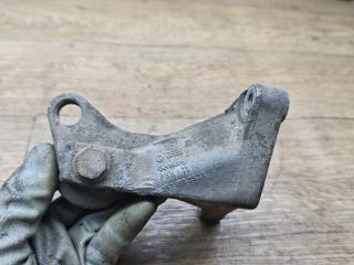 кронштейн КПП Volkswagen Passat B4 1995, 1.8 л., бензин, МКПП, седан, 357199353A
