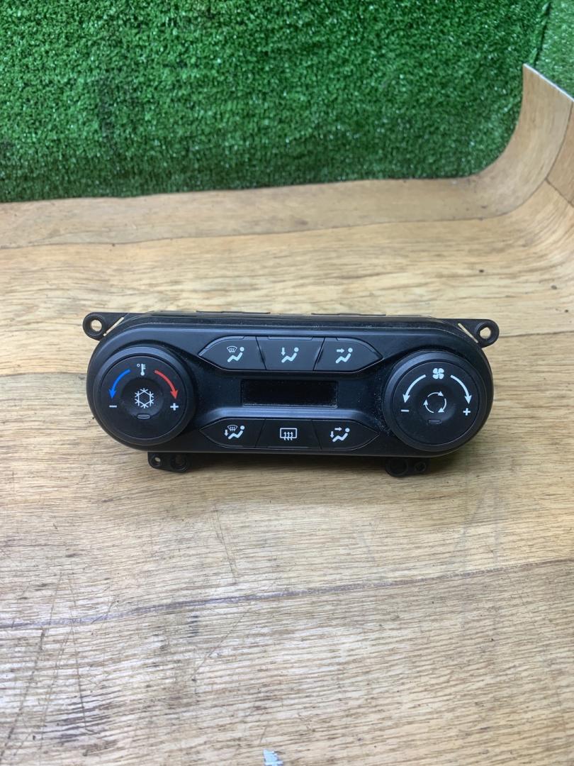 блок управления печки / климат-контроля Lada Vesta 1 поколение 2020, 1.6 л., бензин, МКПП, хетчбэк 5 дв., 8450007075 - фото №1