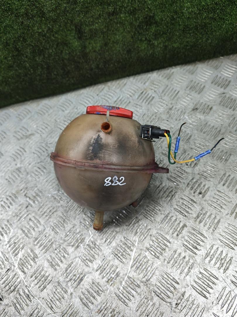 бачок расширительный Volkswagen Transporter T4 1998, 1.9 л., дизель, МКПП, минивэн, 701121407B - фото №1