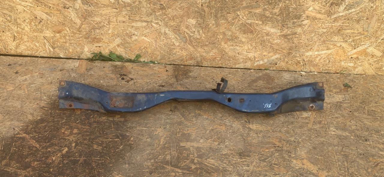 передняя панель крепления облицовки (телевизор) Dodge Caravan 4 поколение 2001, 2.4 л., бензин, АКПП, минивэн - фото №1