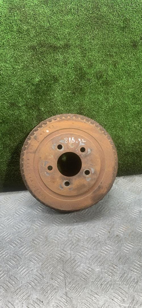 барабан тормозной Dodge Caravan 4 поколение 2001, 2.4 л., бензин, АКПП, минивэн - фото №1