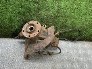 ступица передняя левая Peugeot 605 1 поколение [рестайлинг] 1994, 2.0 л., Ti, бензин, АКПП, седан